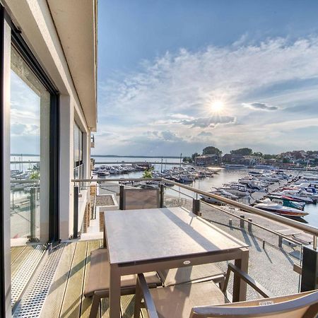 Mueritz Utkiek - Apartment Mit Seeblick & Balkon In Der Hafenresidenz Waren  Luaran gambar